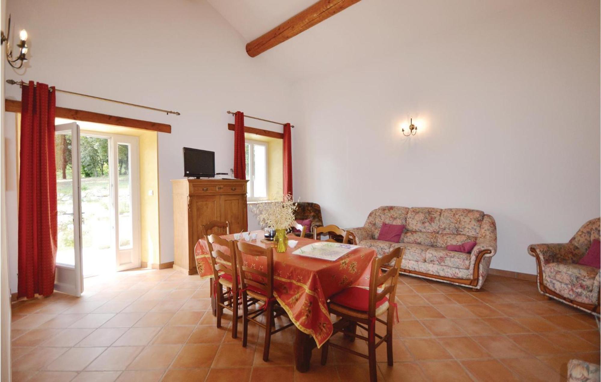Awesome Home In Bollene With Wifi Ngoại thất bức ảnh